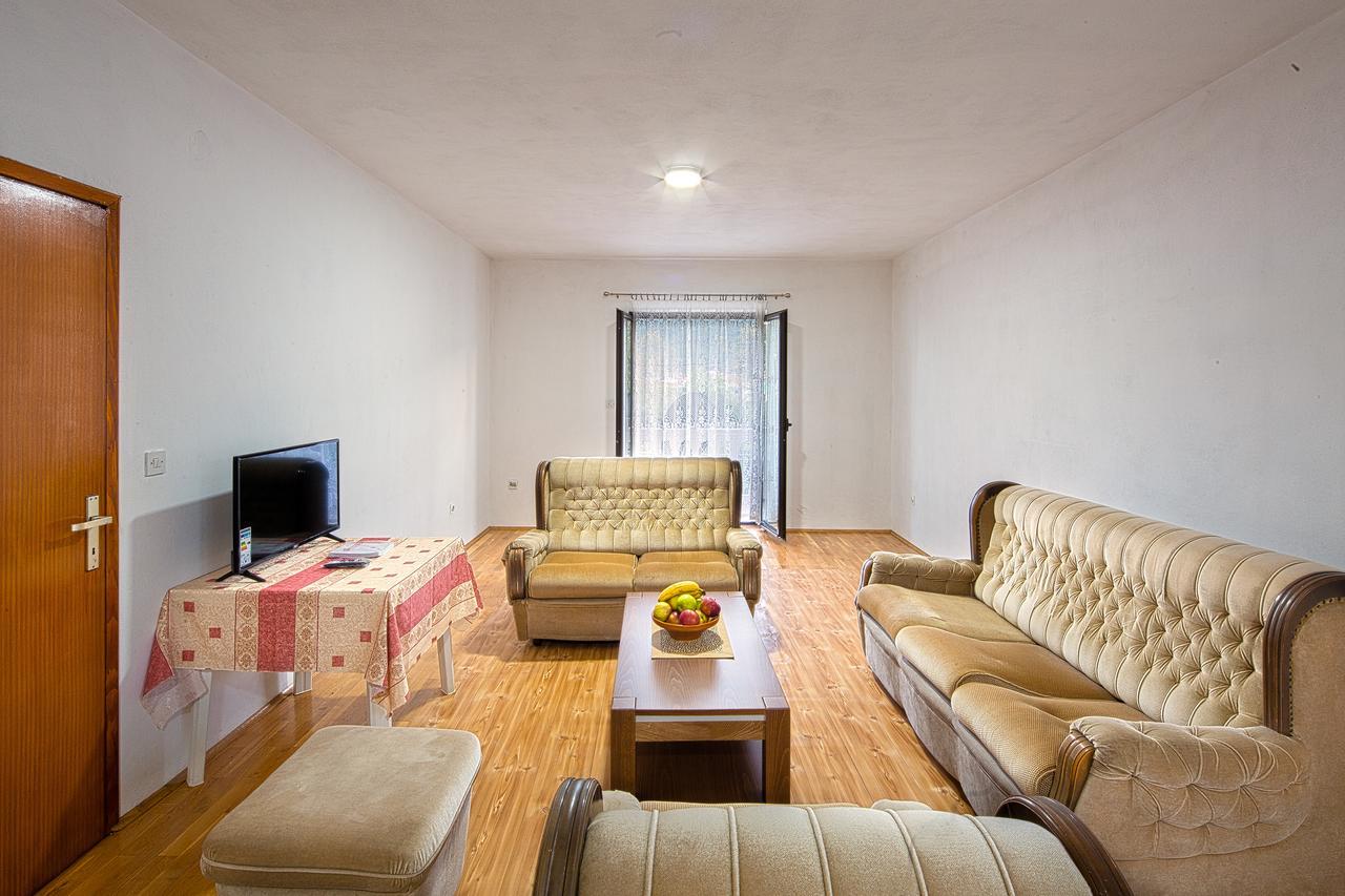Beluga Apartamento Budva Exterior foto