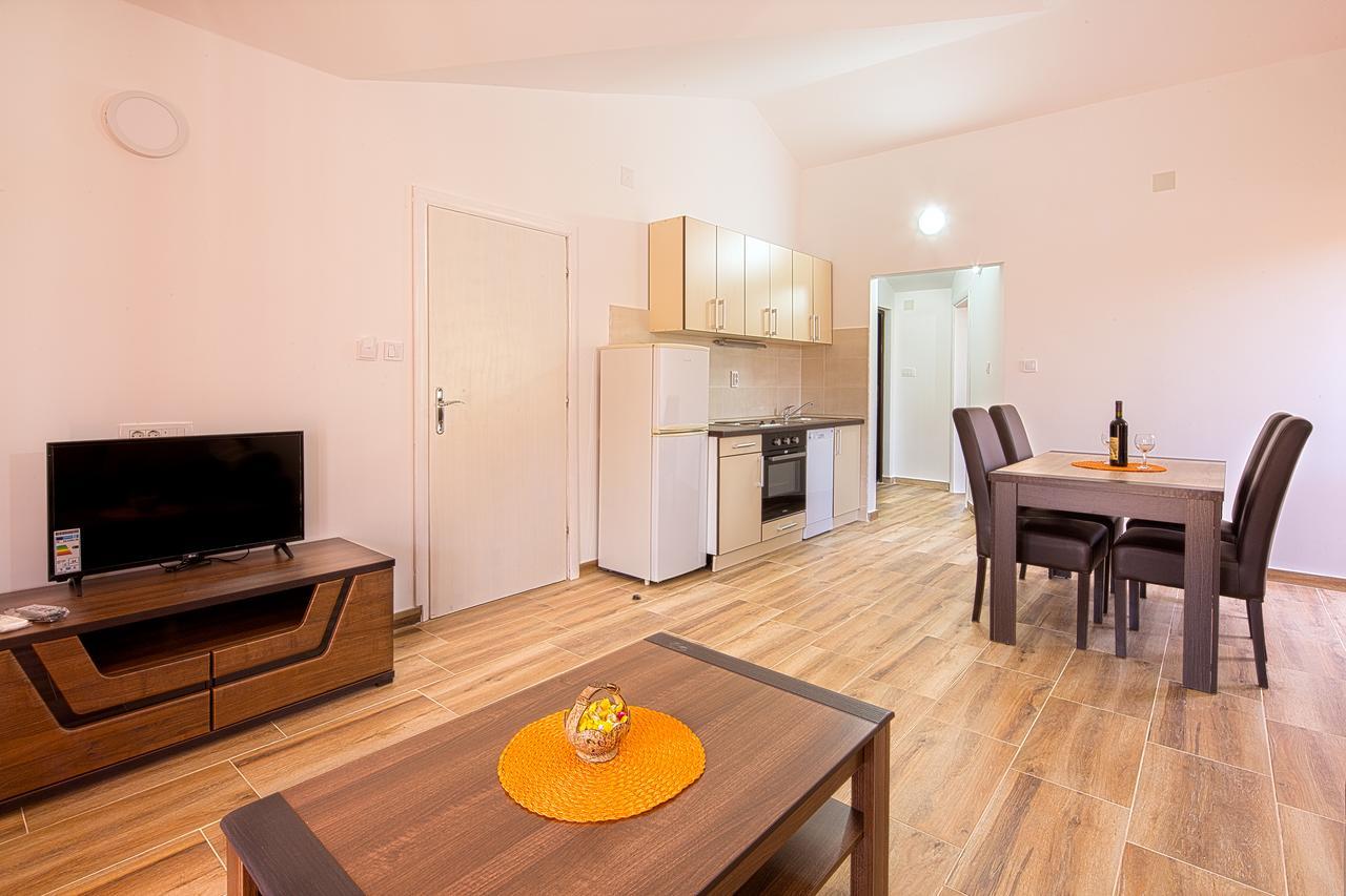 Beluga Apartamento Budva Exterior foto